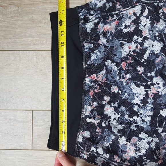 Lululemon Black Patterned Pace Rival Size 2 Long Sport Skort - Picture 6 of 12